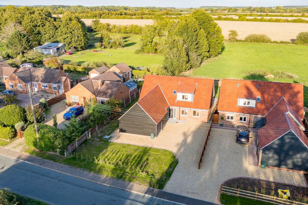 Property photo 2 of 44 5556365