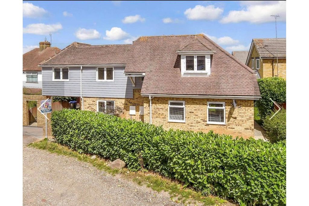 Property photo 1 of 21