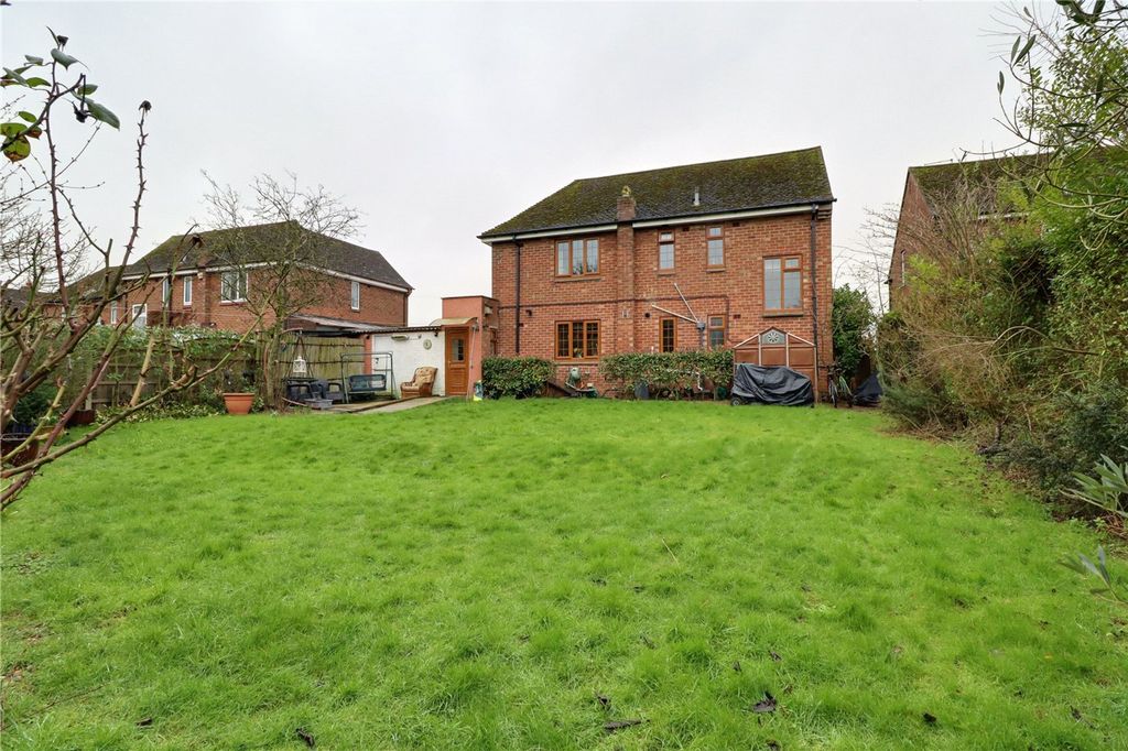 Property photo 2 of 21 Picture No. 17