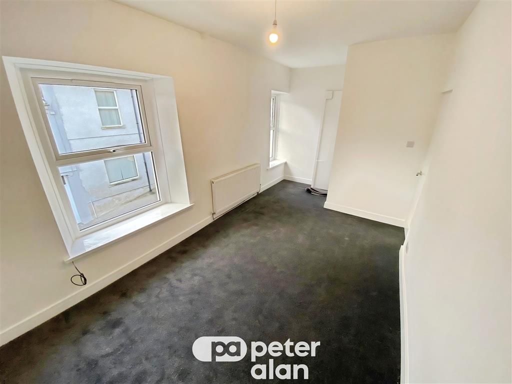 Property photo 3 of 5 Living Room