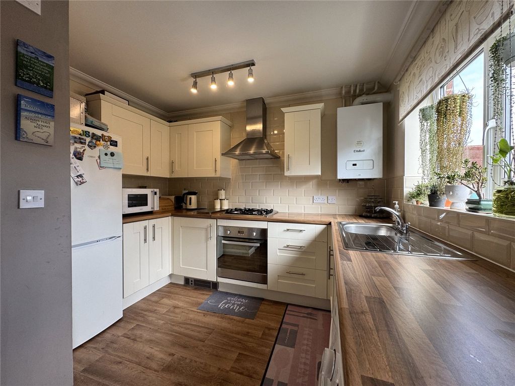 Property photo 2 of 16 Picture No. 19