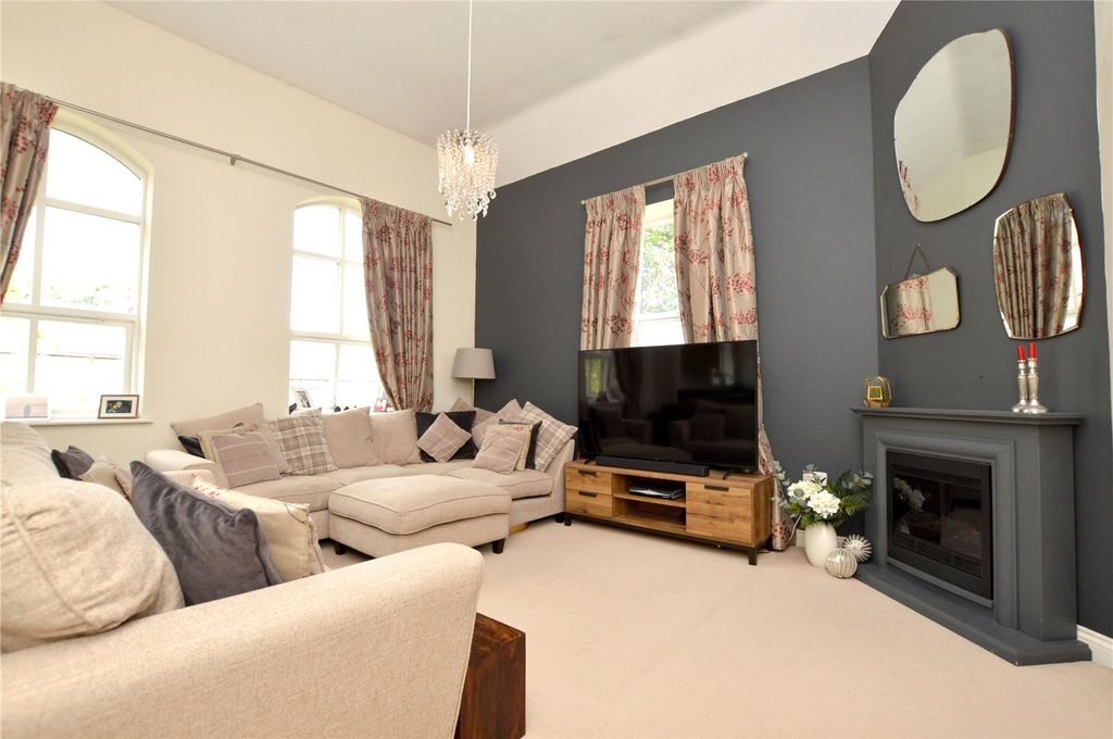 Property photo 2 of 22 Picture No. 05