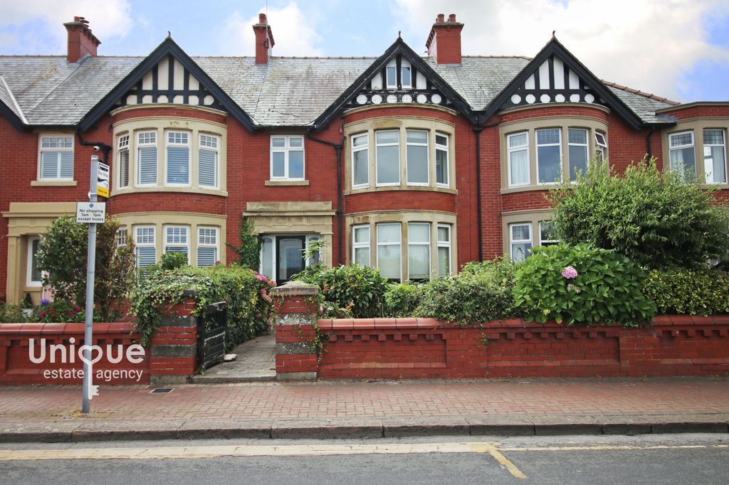 Property photo 1 of 42