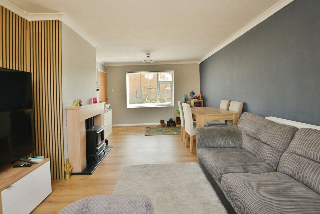 Property photo 3 of 13 Pbox-Img.Jpg