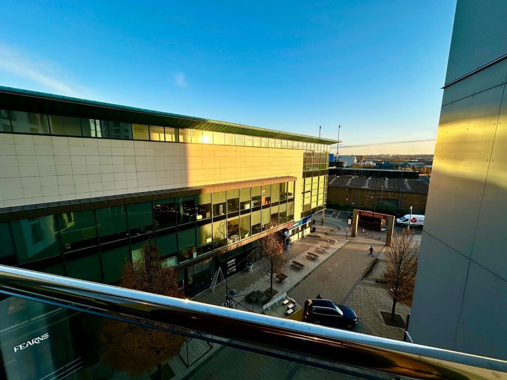 Property photo 2 of 8 Picture No. 05