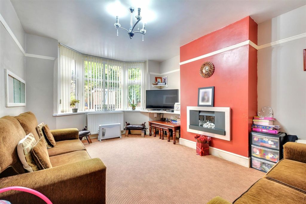 Property photo 3 of 16 Sitting Room (2).Jpeg