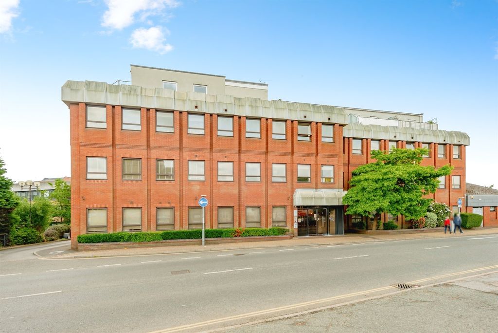 Property photo 1 of 11