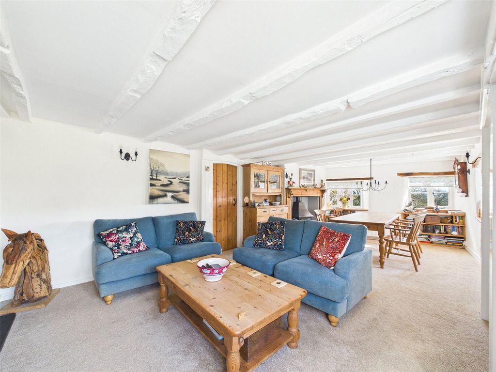 Property photo 3 of 22 Living / Dining