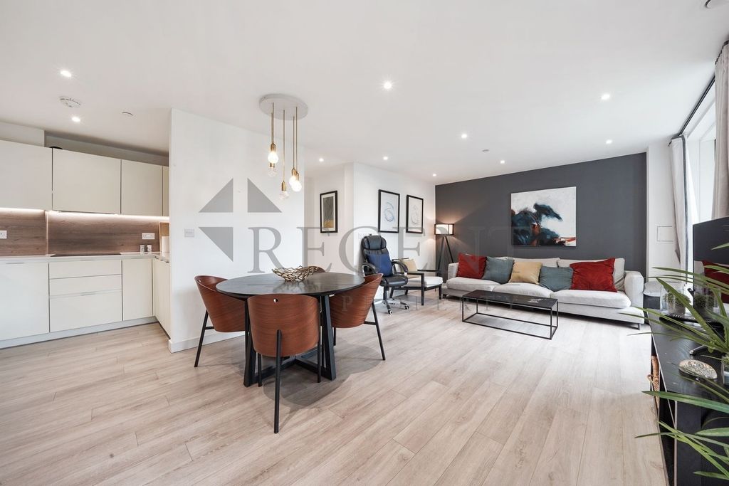 Property photo 1 of 9 (Main)