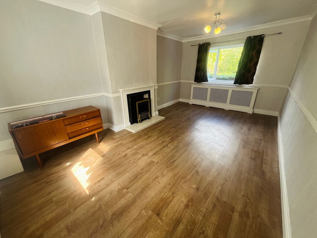 Property photo 2 of 14 Image