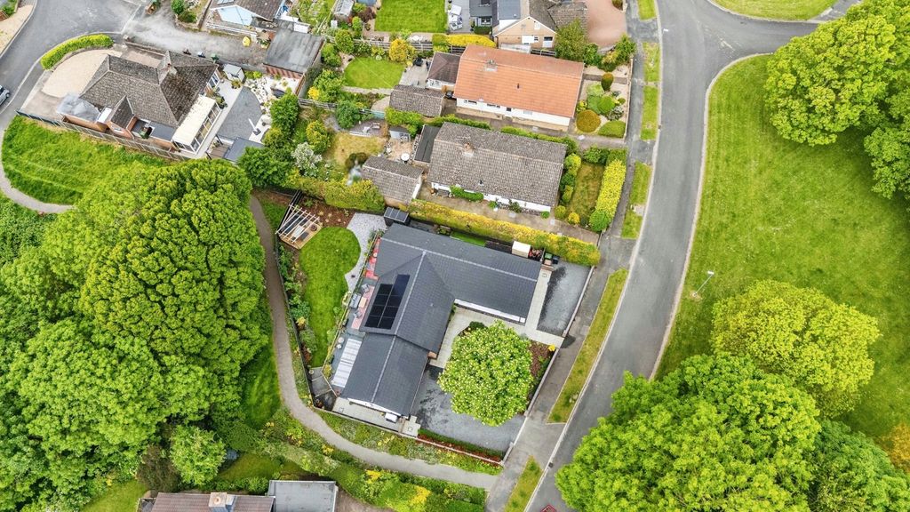 Property photo 2 of 32 Drone