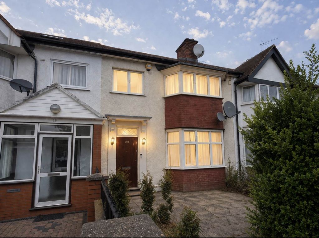Property photo 1 of 26