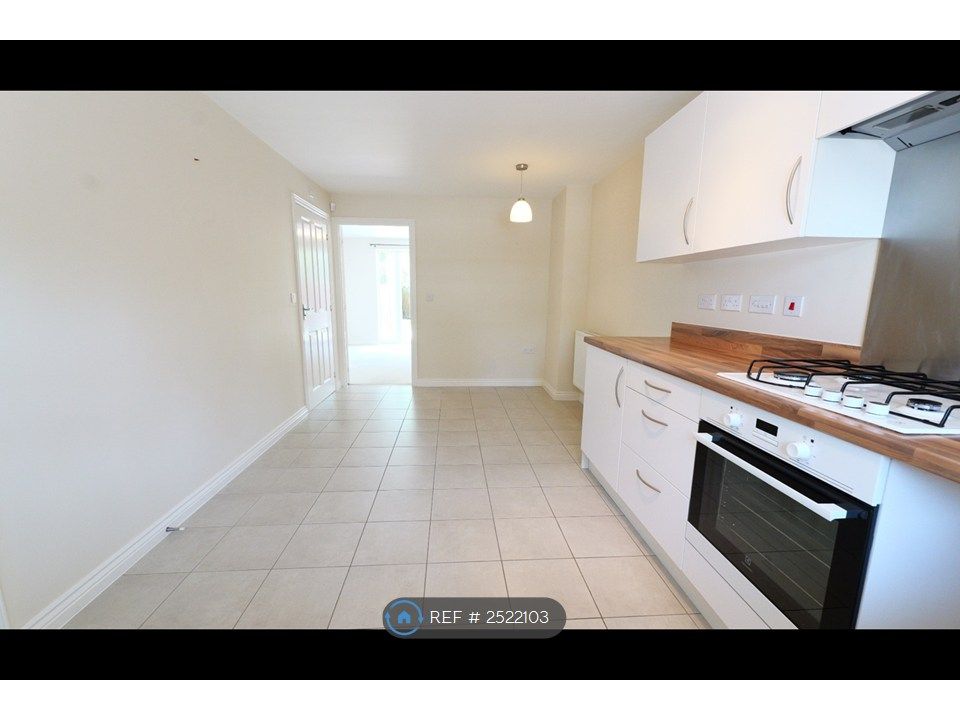 Property photo 3 of 31