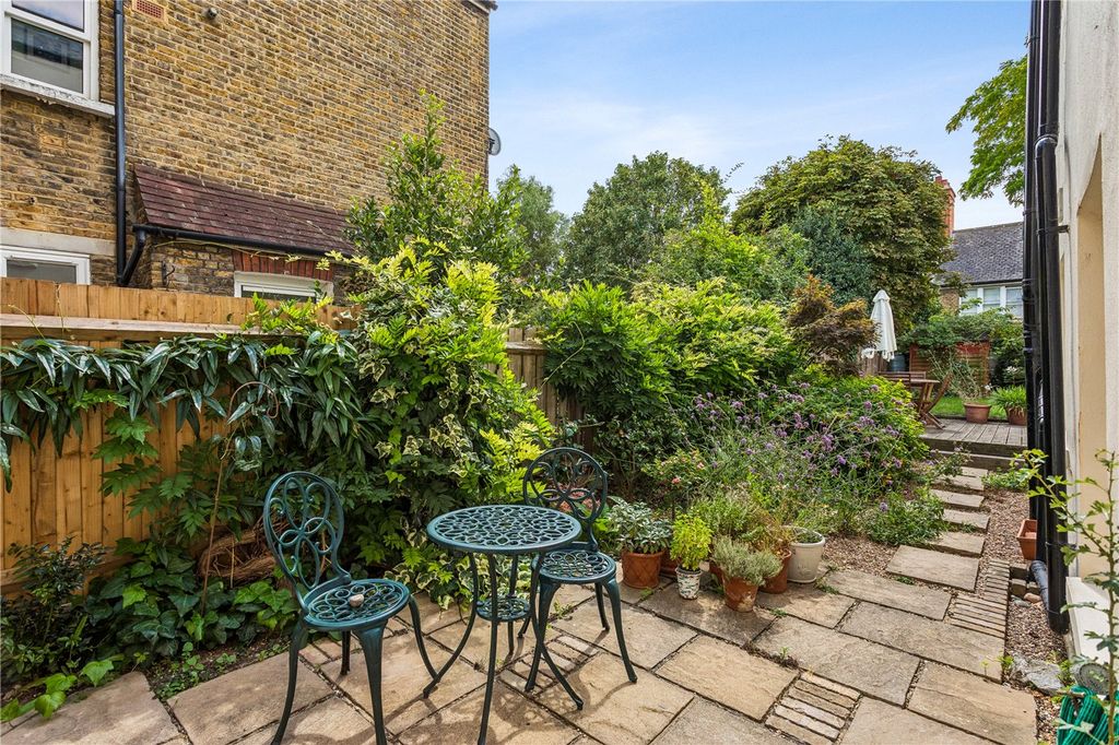 Property photo 2 of 9 Picture No. 26