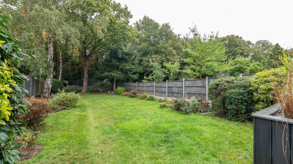 Property photo 2 of 27
