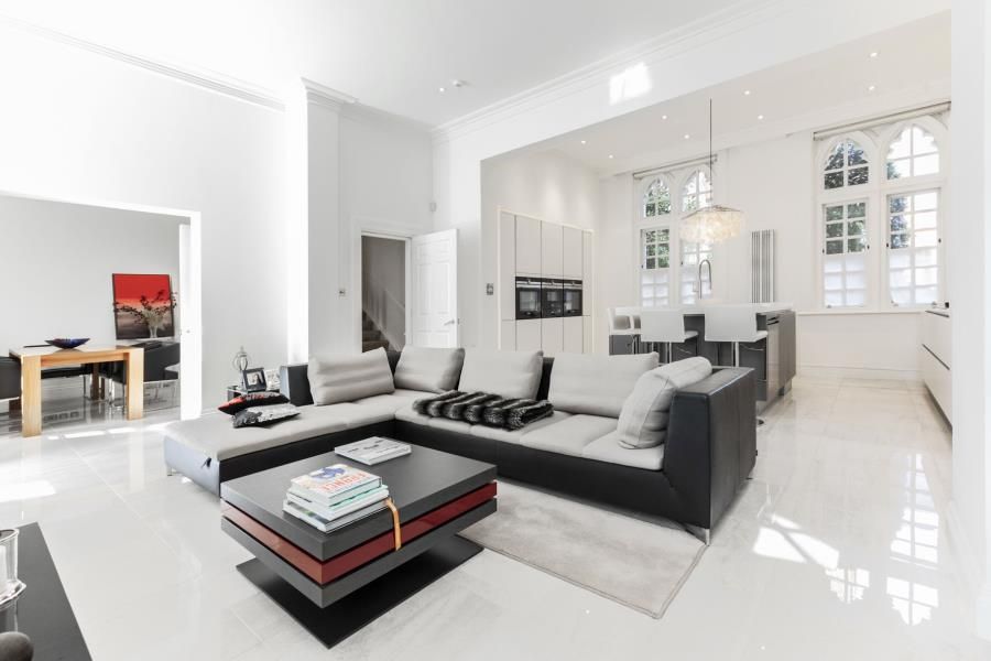 Property photo 2 of 20