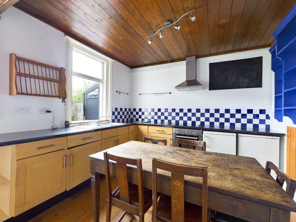 Property photo 2 of 9 Cam00159P1-Pr0101-Still02.Jpg