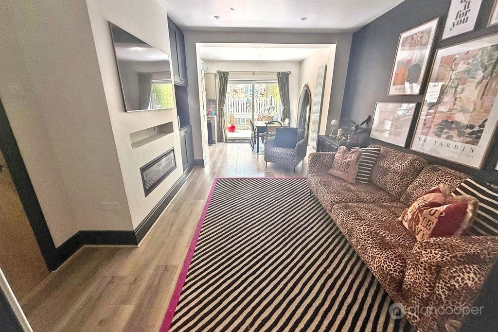 Property photo 2 of 31 3663554