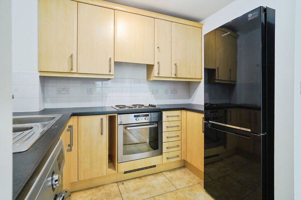 Property photo 2 of 9