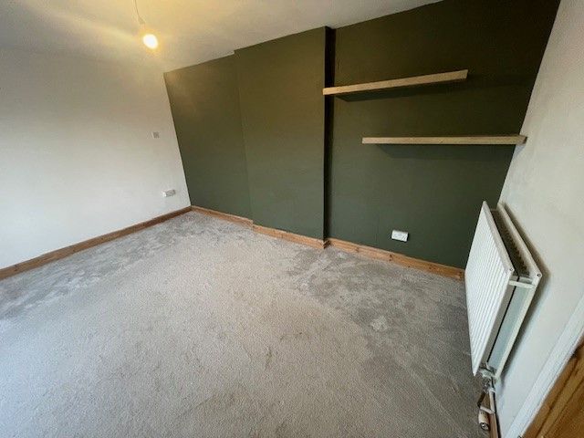 Property photo 3 of 12 Photo 9