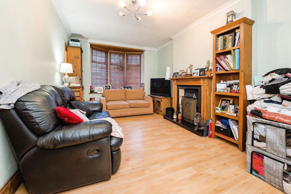 Property photo 2 of 18 Pbox-Img.Jpg