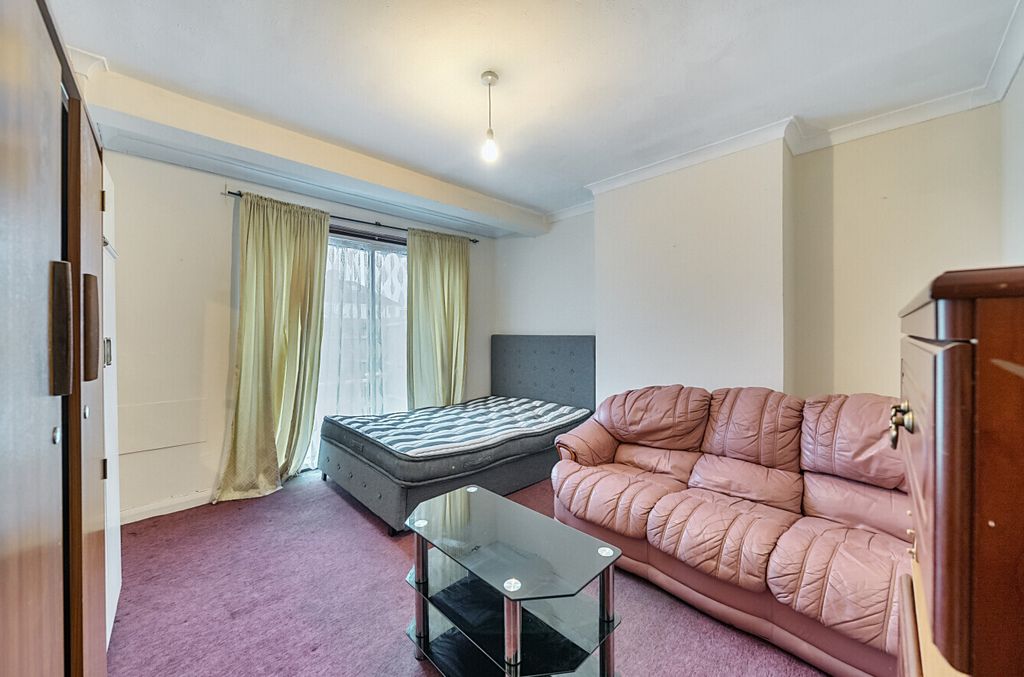 Property photo 2 of 14 Picture No. 06