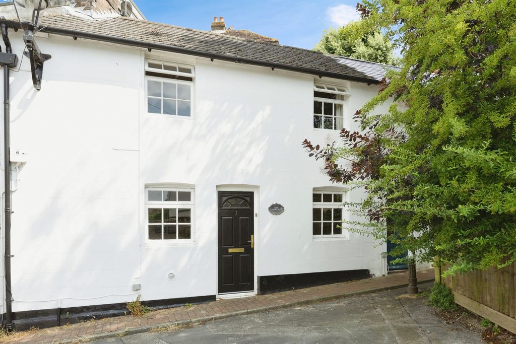 Property photo 1 of 14