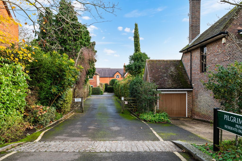 Property photo 2 of 22