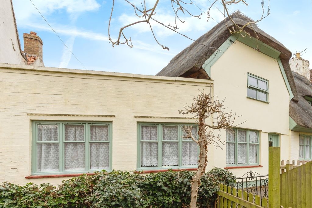 Property photo 1 of 17