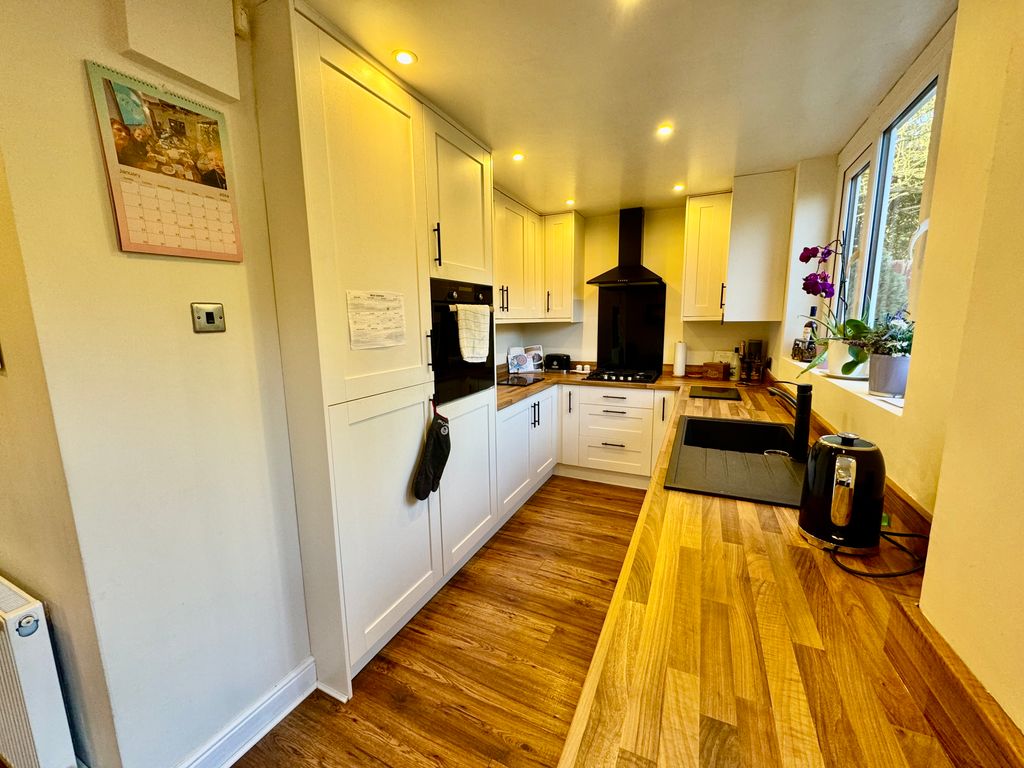 Property photo 3 of 17 Image