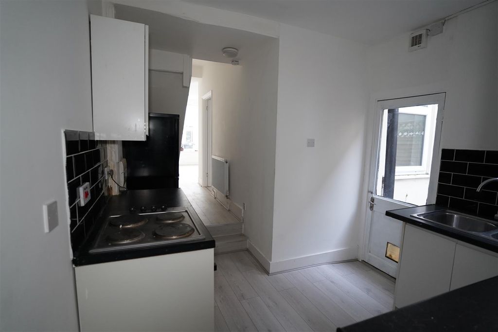 Property photo 3 of 8 Dsc00144.Jpg