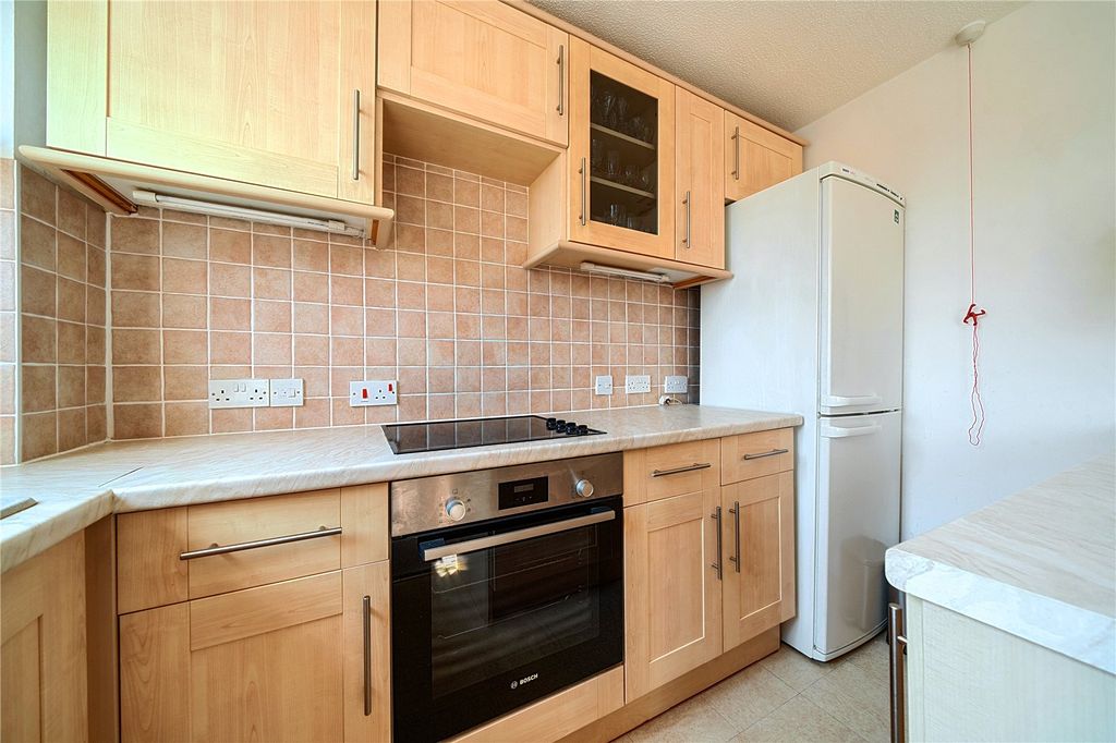 Property photo 3 of 20 Kitchen