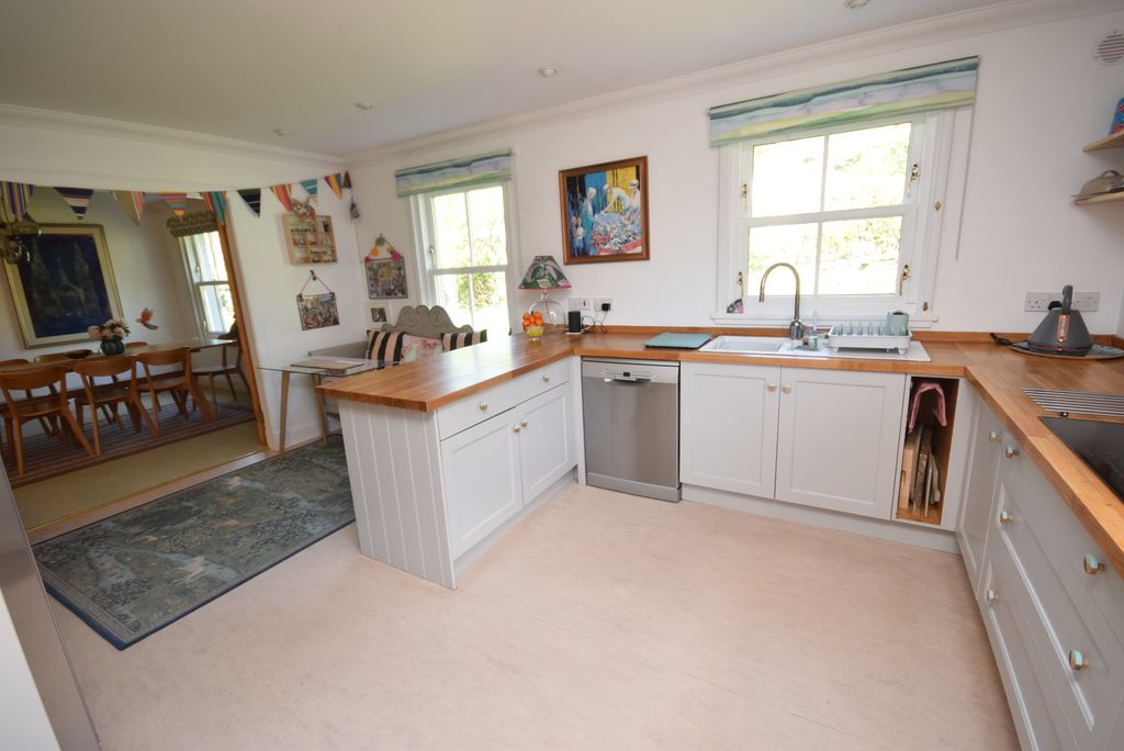 Property photo 2 of 38