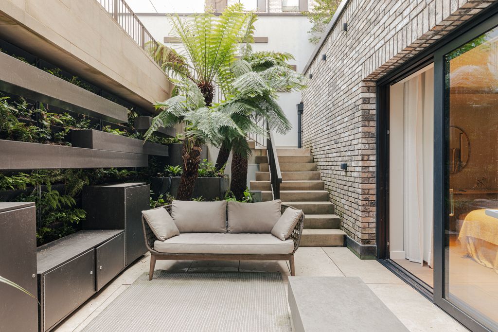 Property photo 1 of 10 Chapter House 2 Bed 2025-2.Jpg