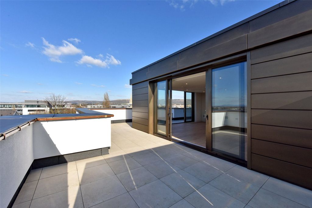 Property photo 2 of 13 Picture No. 22