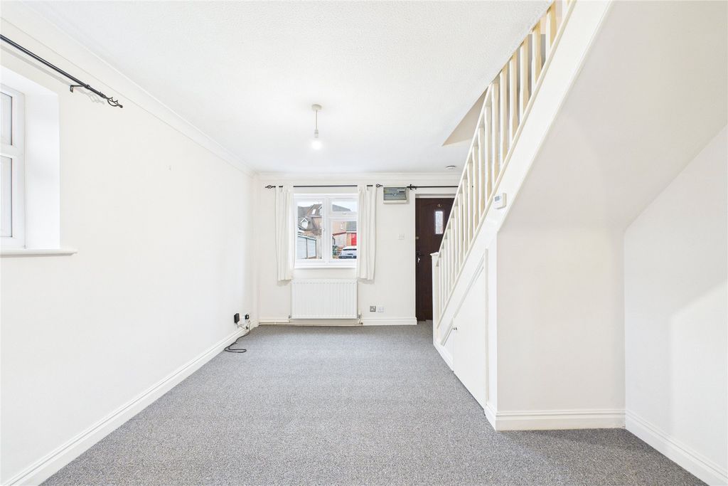 Property photo 3 of 8 Picture No. 05