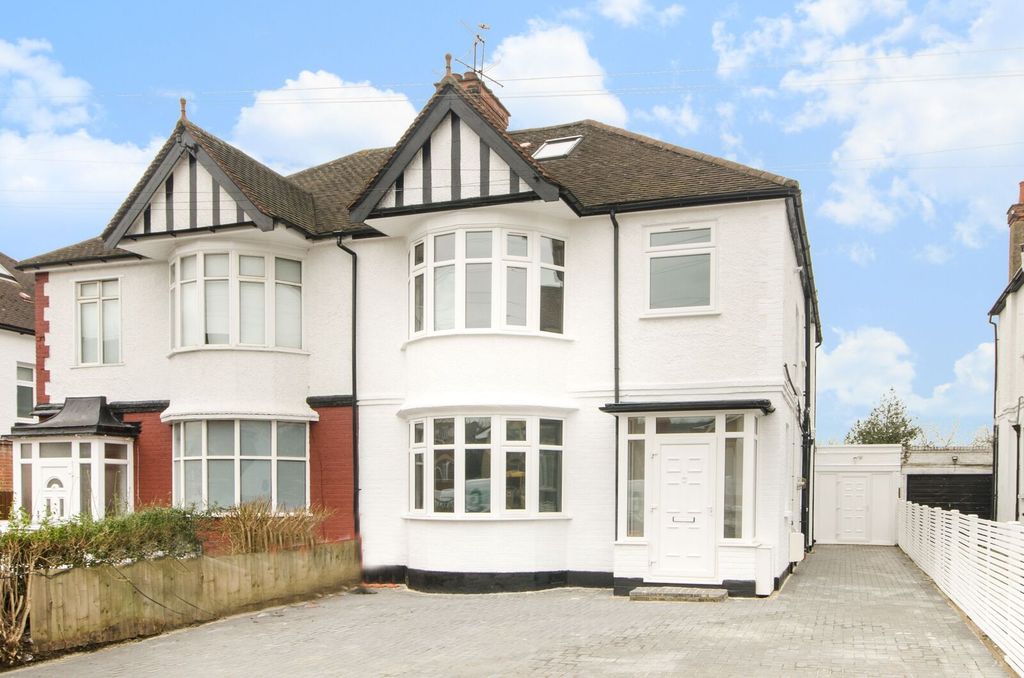 Property photo 1 of 18