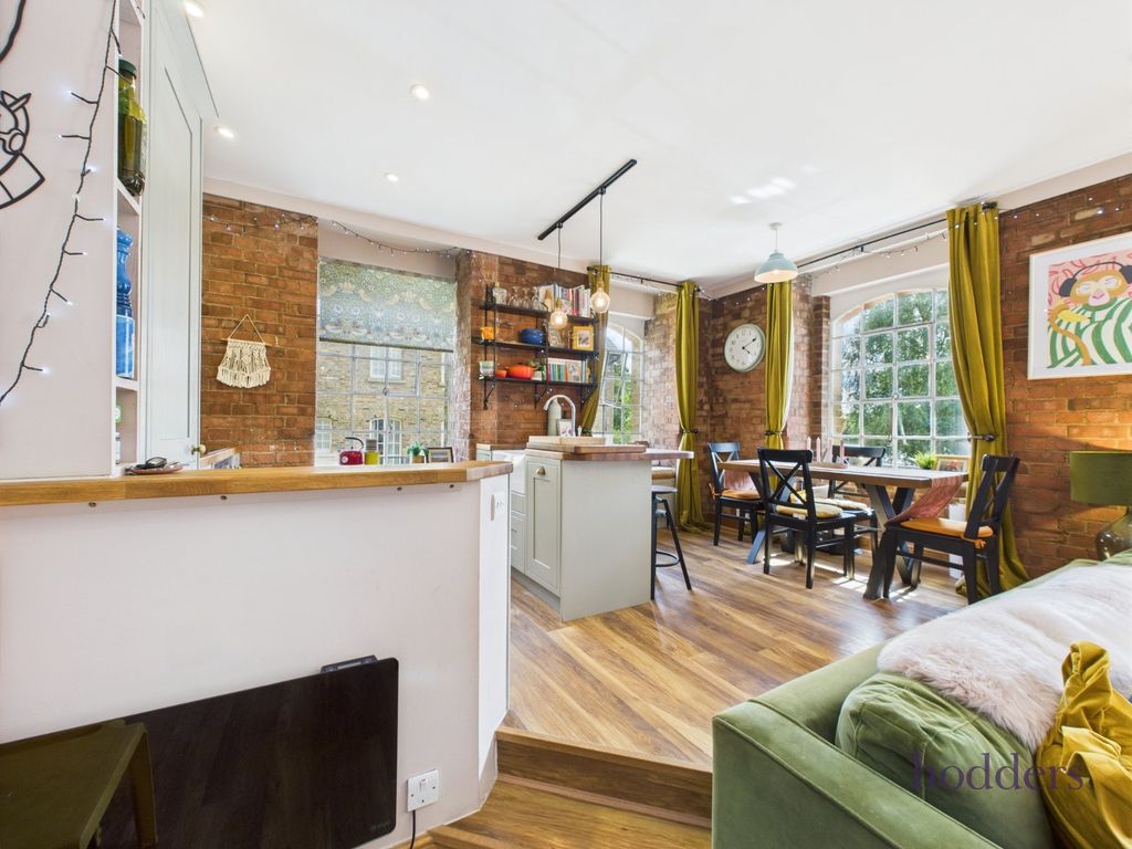 Property photo 3 of 23 Picture No. 06