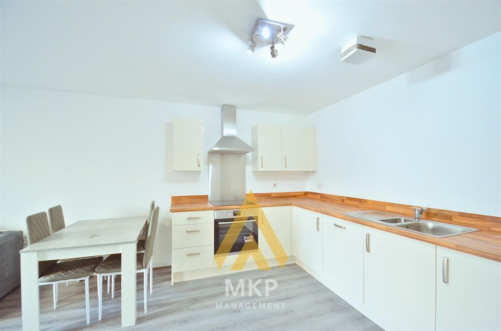 Property photo 2 of 13 2.Png