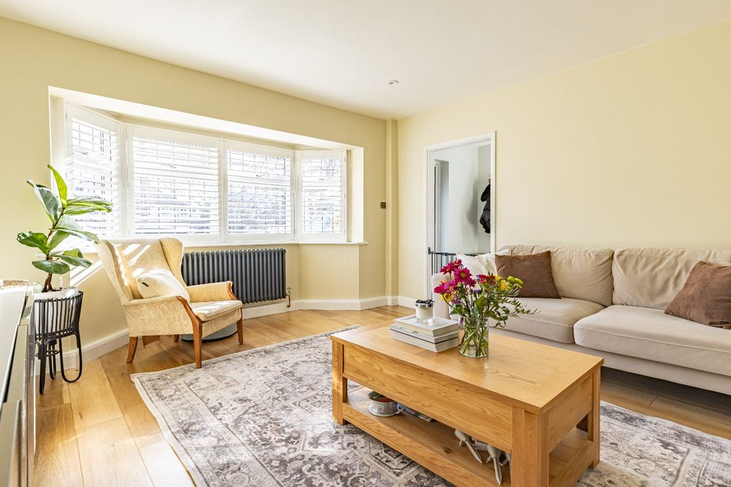 Property photo 3 of 23 4642964