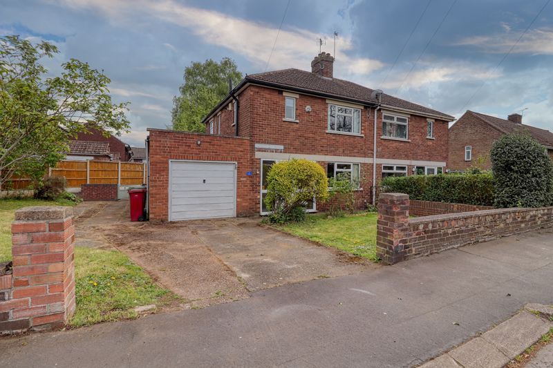 Property photo 1 of 14 Frontal