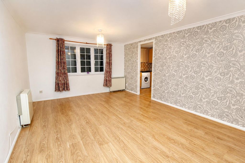 Property photo 2 of 4 A4Eb7c3F-F00E-472E-85Bb-c6Da82Bc1231.Png
