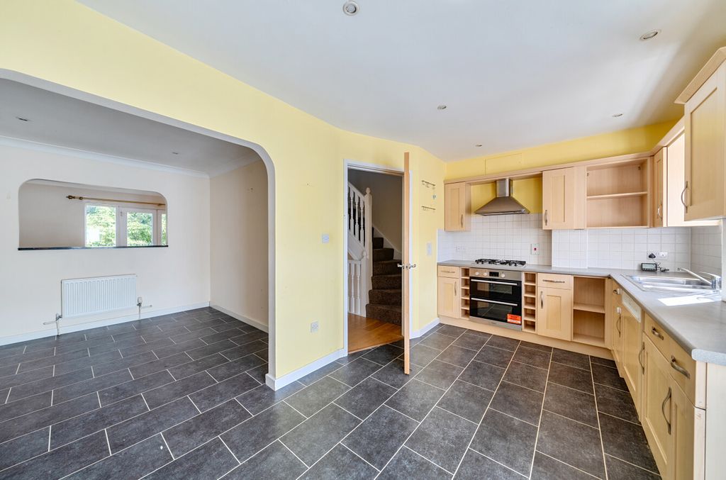 Property photo 2 of 19 1484467-6-6A3ce8B...