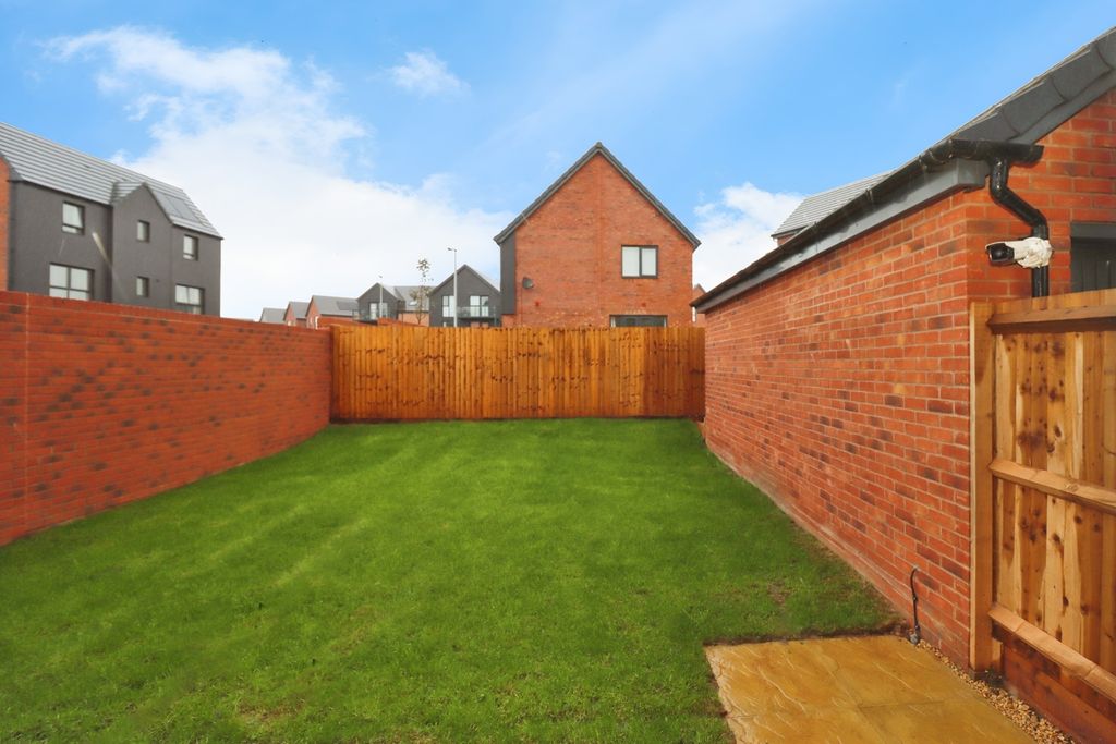 Property photo 2 of 17 Photo