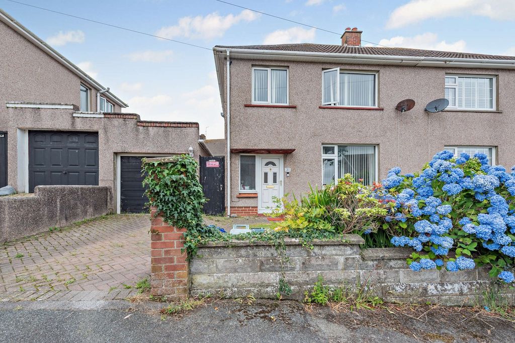 Property photo 1 of 26