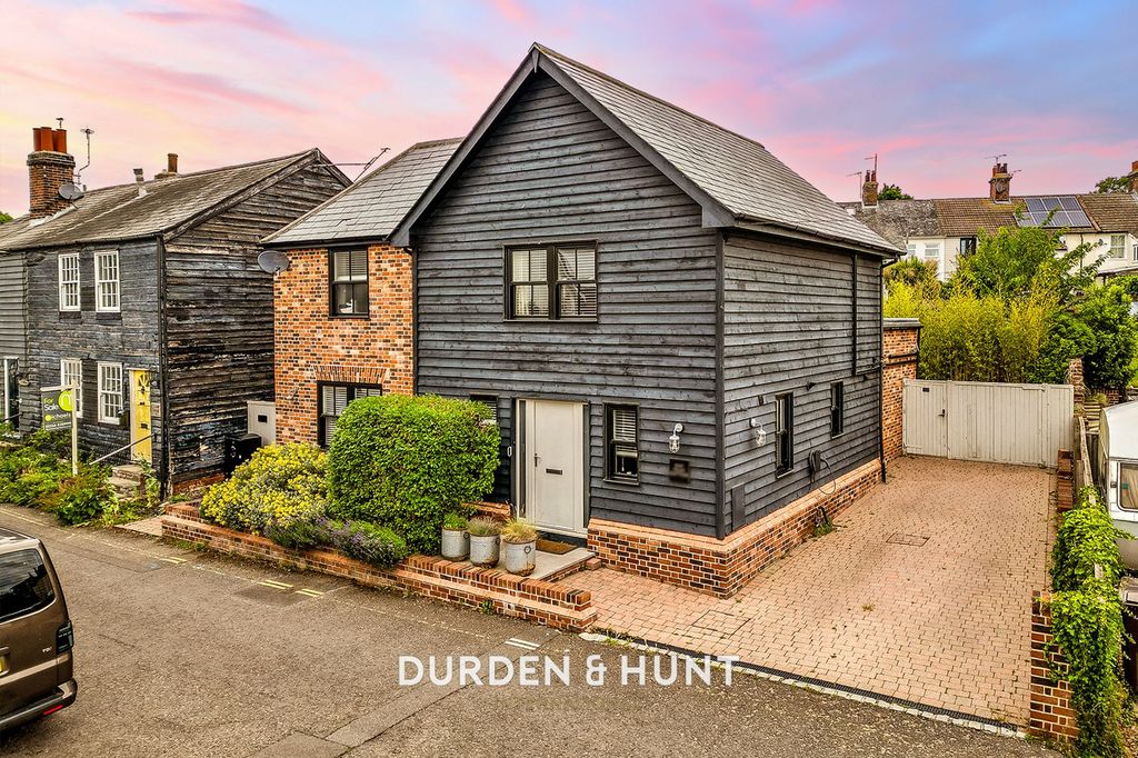 Property photo 1 of 39