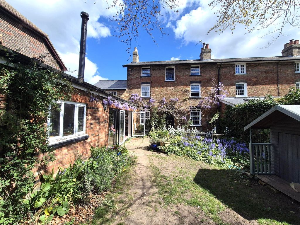 Property photo 2 of 34 1000028266