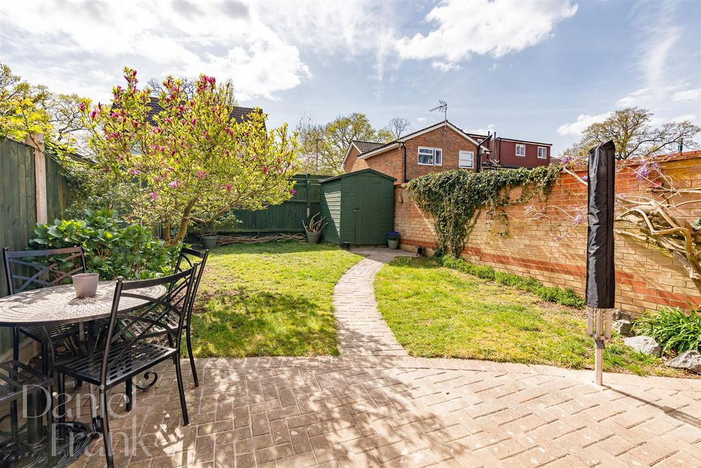 Property photo 2 of 21