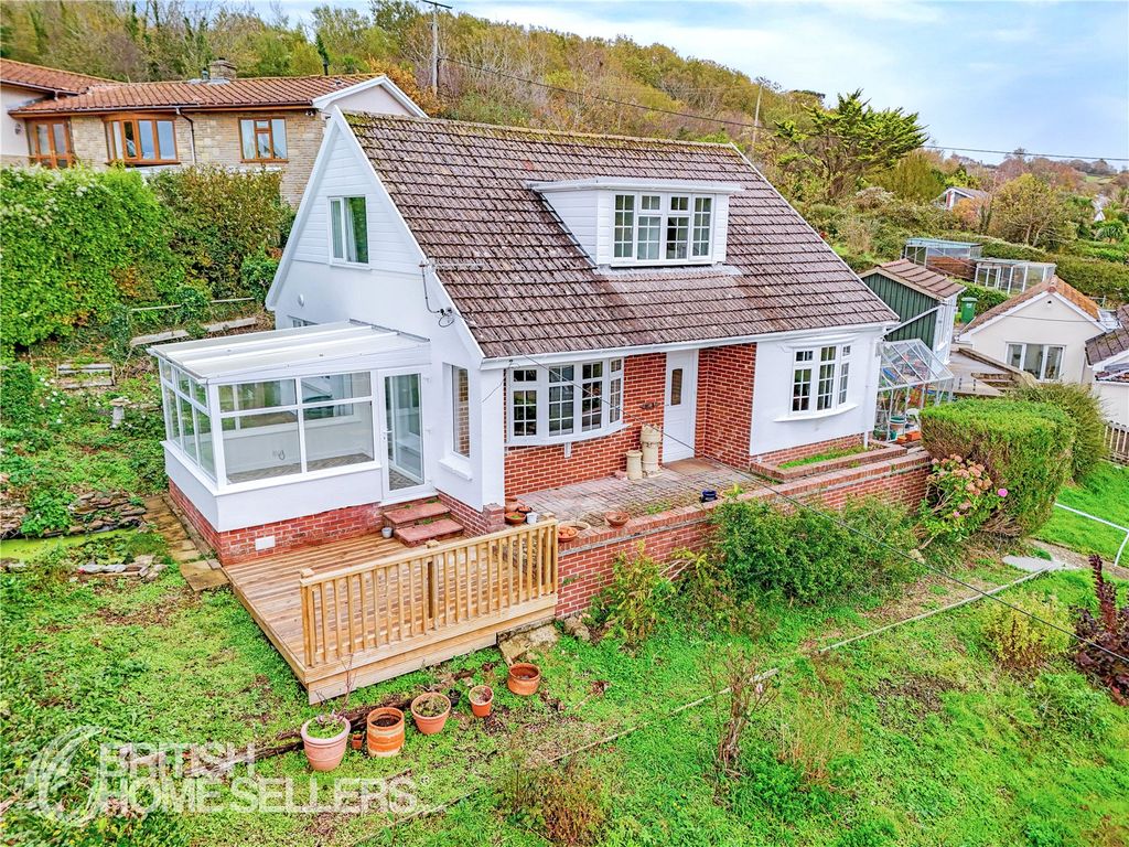 Property photo 2 of 15 Picture No. 05