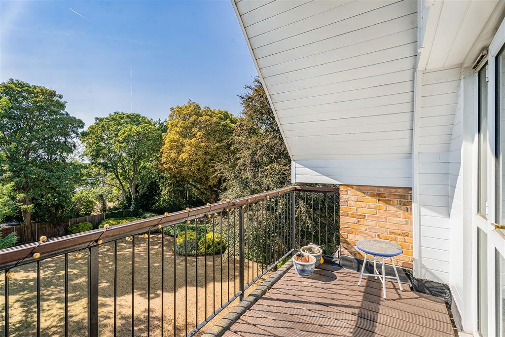Property photo 3 of 15 48_89816.Jpg